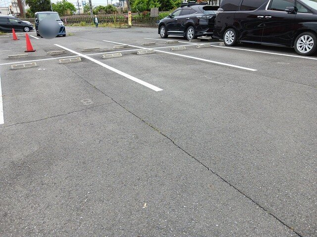 グリーンハイツ橘の駐車場