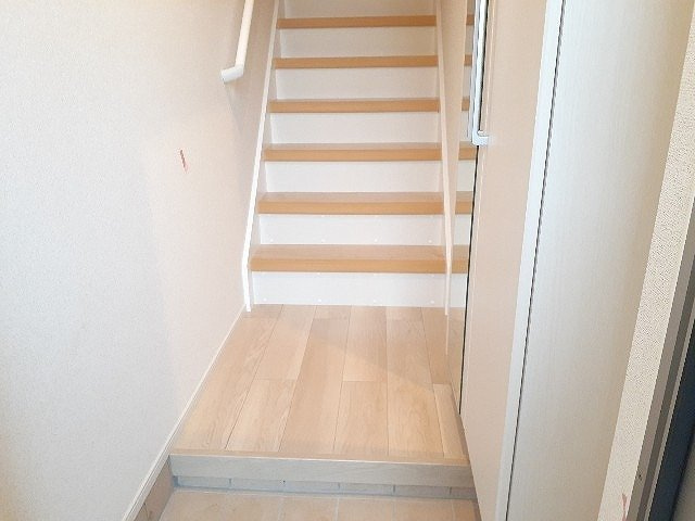 クレセントの玄関