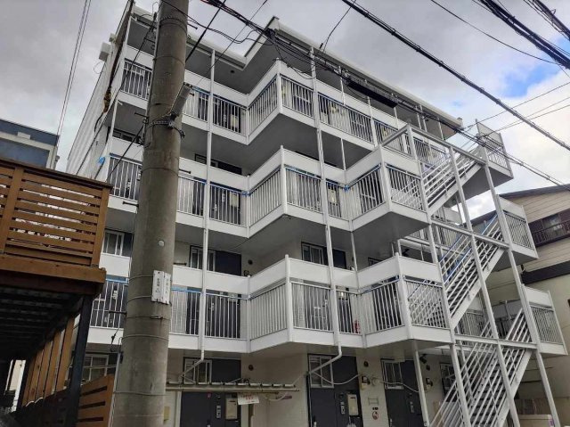 レオパレス新森の外観