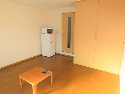 レオパレスファーストステージＳの寝室|フローリングのお部屋です
