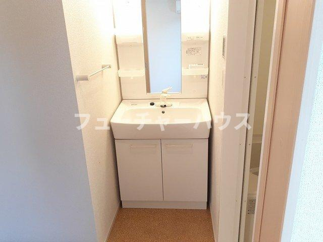 サンヌーヴェルの洗面所|使いやすい洗面所です