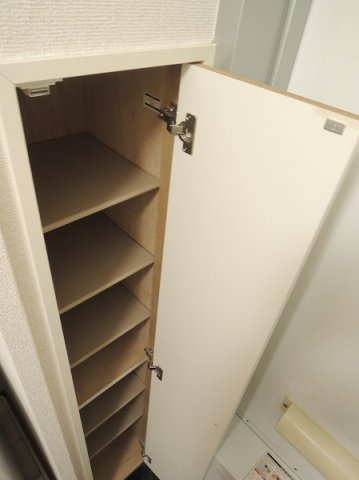 レオパレスボヌールⅡの玄関|下駄箱