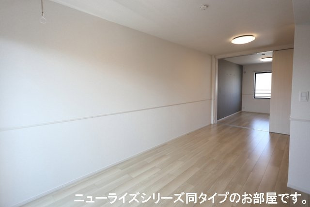 ノイエ　ハイマートの居間・リビング