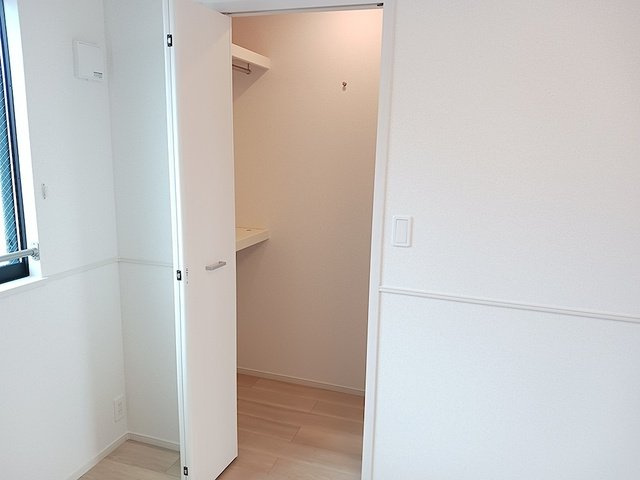 サンライズ　リバー　ＮＫの収納