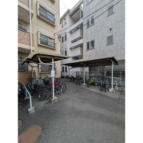 【駐車場】 | ロイヤルオタイ