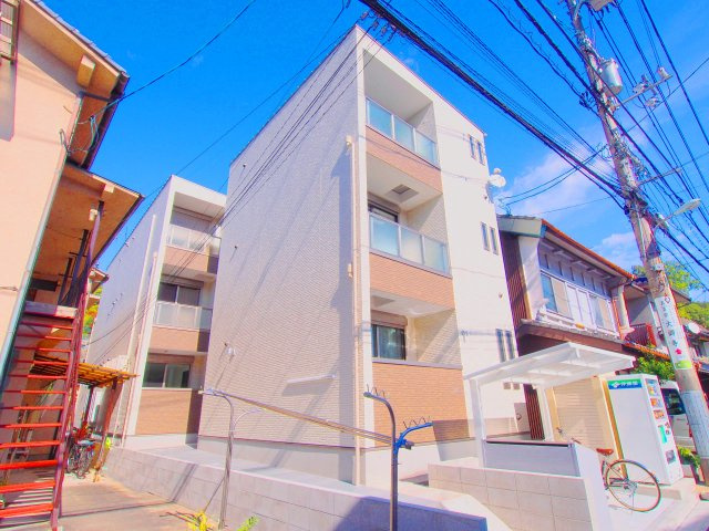 REGALEST　MAREA海田の外観
