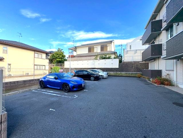 ヴィラージュの駐車場