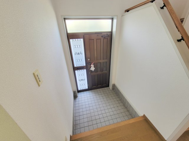 ロイヤル静和テラスハウスの玄関