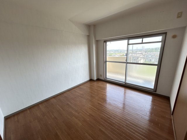 ソシア巽が丘の洋室|※別部屋同間取りのお写真となります。参考にご覧くださいませ。