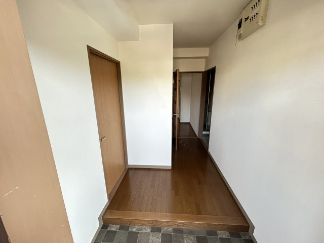 ソシア巽が丘の玄関|※別部屋同間取りのお写真となります。参考にご覧くださいませ。