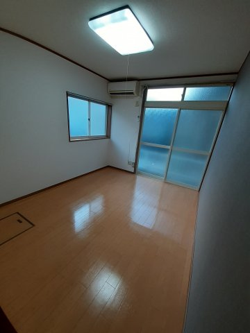 【洋室】 | グランツ | ゆったりした洋室です