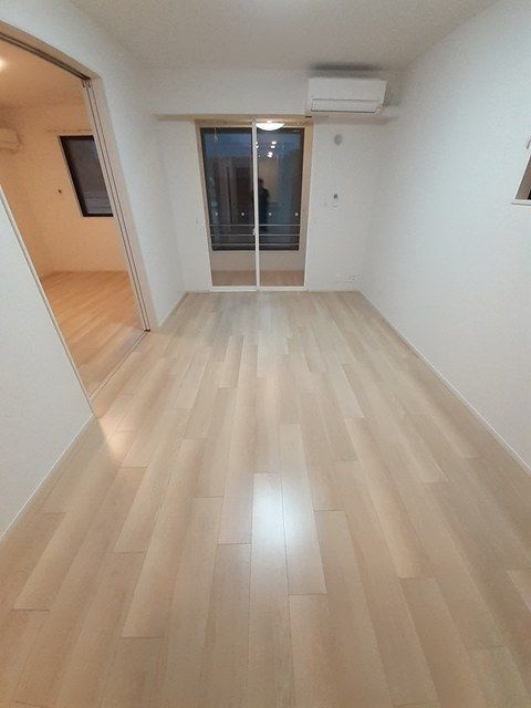 メゾンリヴィエールＯの居間・リビング