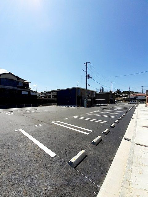 ルミナス今治　Ⅰの駐車場