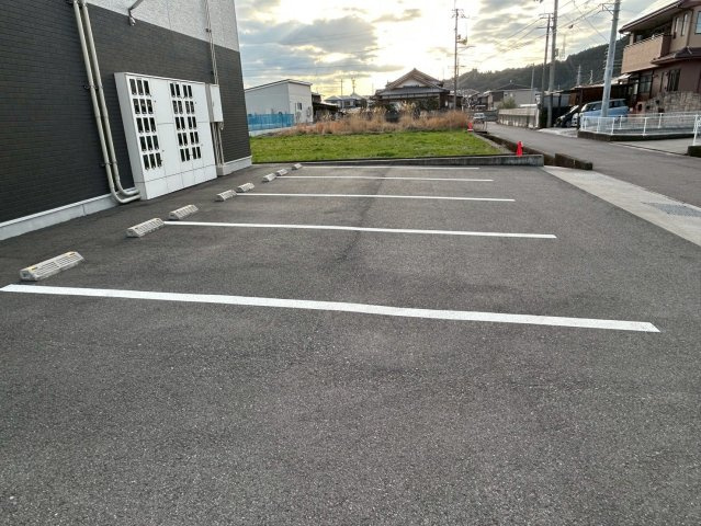 シンプルＮの駐車場