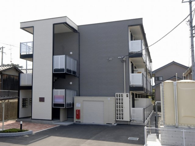 レオパレス康浜舎の外観