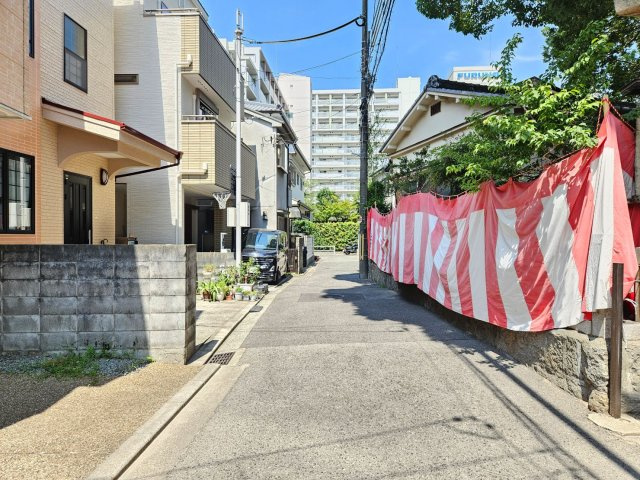 【前面道路含む現地写真】の画像