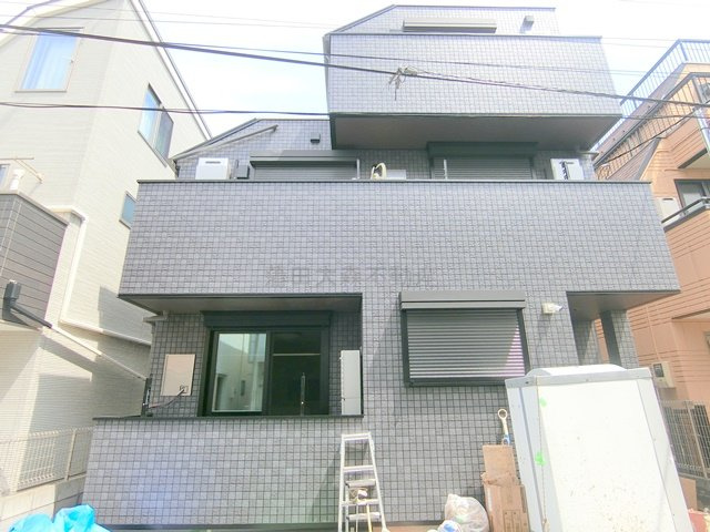 ルナリア大森町の外観|2026年9月築　鉄骨造地上3階建て総戸数4戸光インターネット無料
東京都大田区大森西3丁目　京浜急行本線大森町駅近最寄り徒歩5分、梅屋敷駅徒歩11分、平和島駅徒歩13分