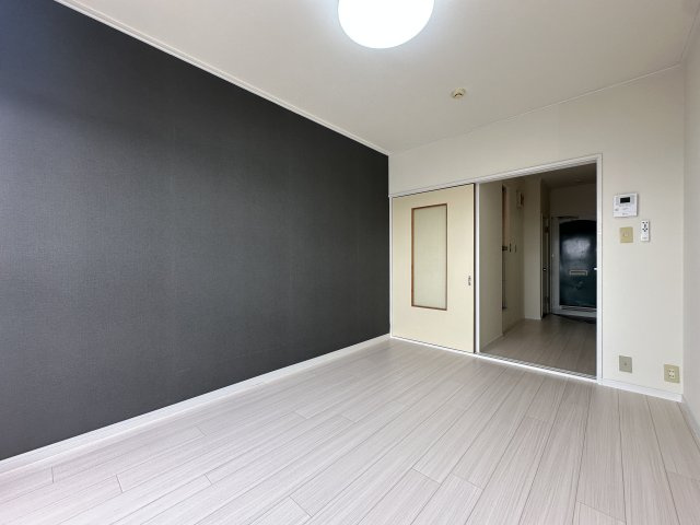 川崎市麻生区高石３丁目のアパートの寝室