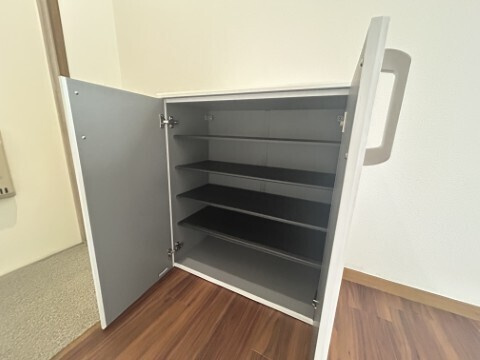 調布市染地３丁目の賃貸マンションの玄関