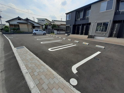 【駐車場】 | カーサ・エスト | カースペースがあります