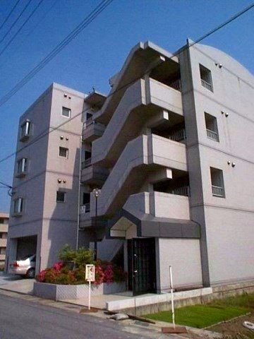 シャトレ平田の外観