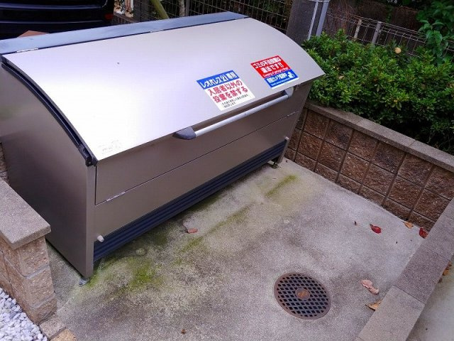 レオネクストパインルージュ立石のその他|ダストボックス