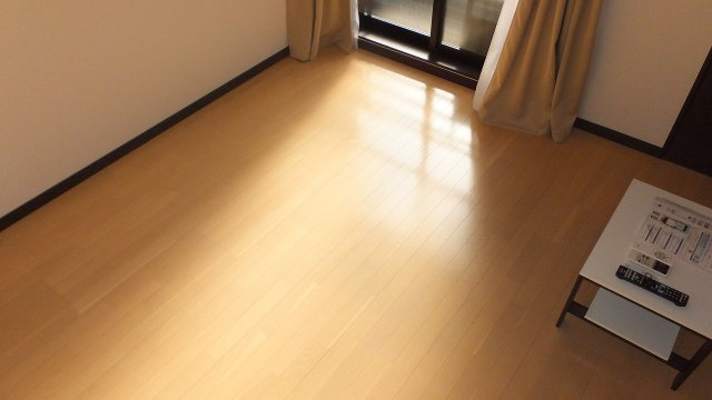 レオネクストベガ海運町の居間・リビング|フローリングタイプのお部屋になります。