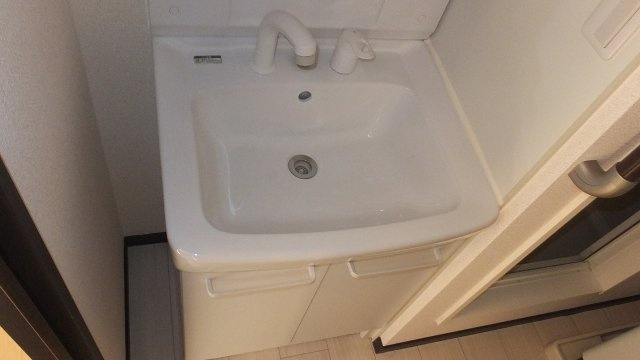 レオネクストベガ海運町の内装|独立洗面台