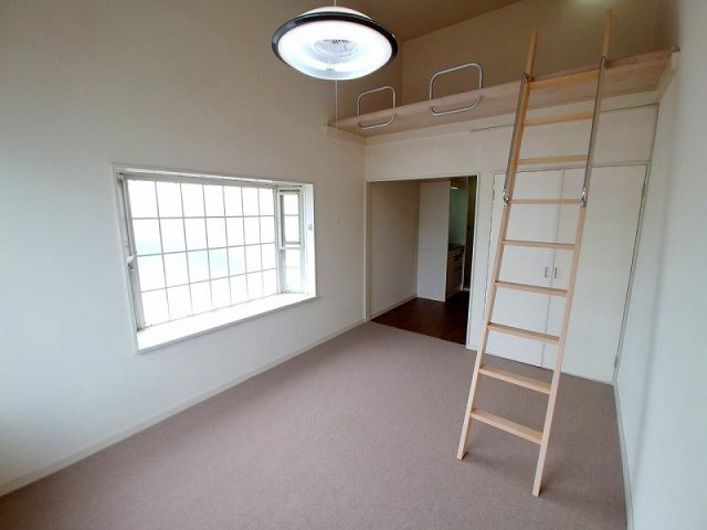 レオパレス橋本の居間・リビング