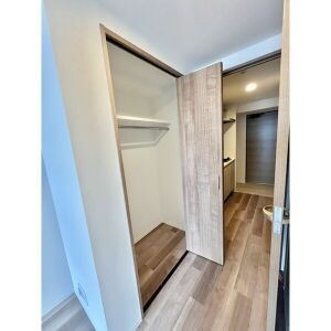 春日井市勝川町６丁目の賃貸マンションの収納