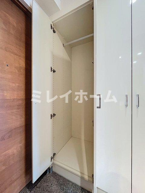 ティーズガーデン六郷土手の玄関