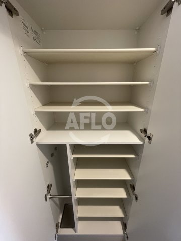 プレサンス塚本ベラビィの収納|プレサンス塚本ベラビィ　シューズボックス