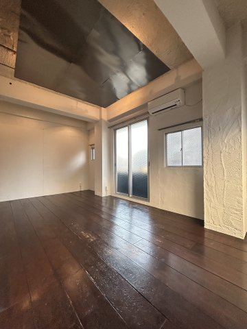 大阪市西区南堀江２丁目の賃貸マンションの居間・リビング