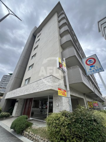 西中島東行マンションの外観
