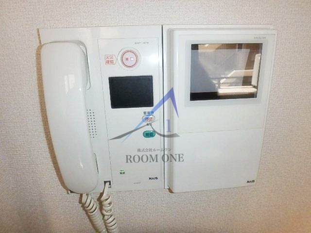 ブライズ神田のセキュリティ|モニター付きインターホンです。