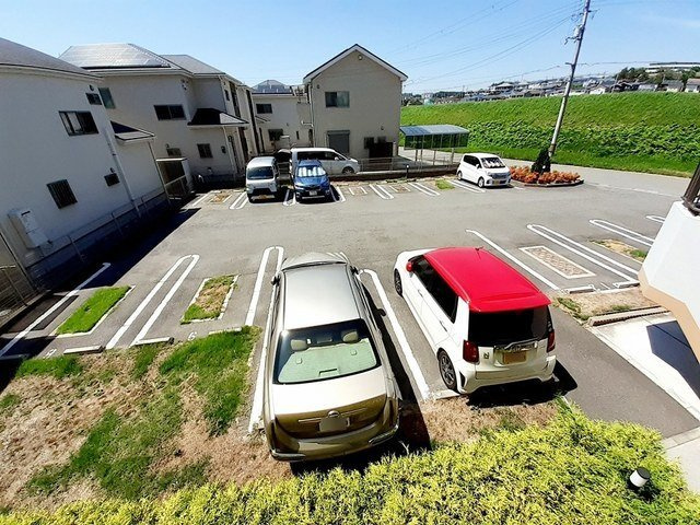 【駐車場】 | Ｔ＆Ｎ　ハピネス | カースペースがあります