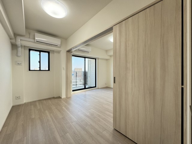 【寝室】 | スプランディッド難波キャトル