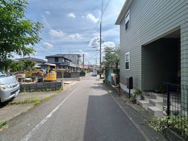 ブルーミングガーデン　江南市飛高町栄　全1区画分譲の前面道路含む現地写真|「現地（2026年8月22日）撮影」　
■前面道路　
■ヤマダ不動産　株式会社リライフ