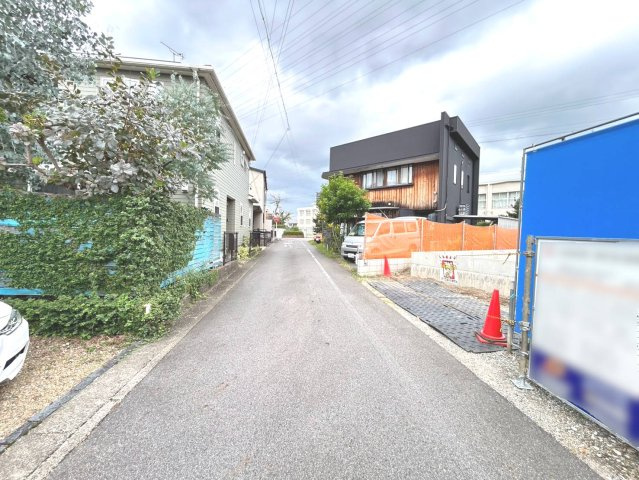 ブルーミングガーデン　江南市飛高町栄　全1区画分譲の前面道路含む現地写真|「現地（2026年9月23日）撮影」　
■前面道路　
■ヤマダ不動産　株式会社リライフ
