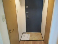 アミスタ菅原の玄関