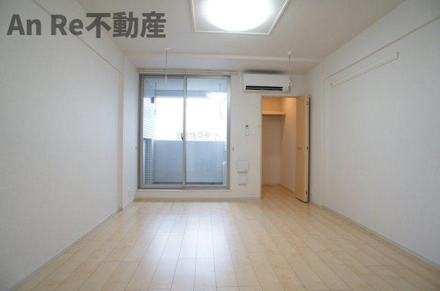 川口市東川口２丁目の賃貸マンションの居間・リビング