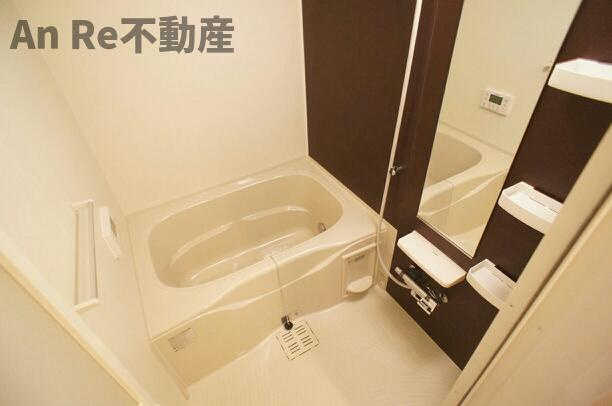 川口市東川口２丁目の賃貸マンションの浴室