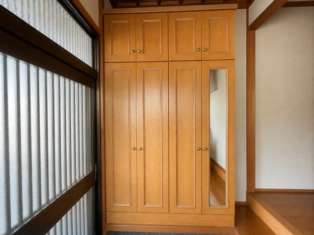 津福本町戸建の収納