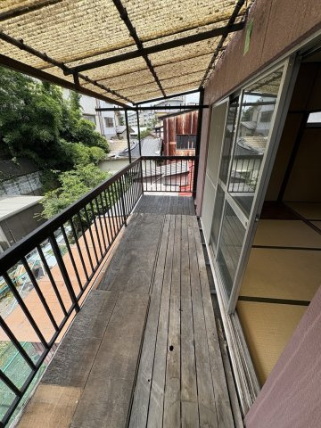 枚方市香里ケ丘戸建のバルコニー