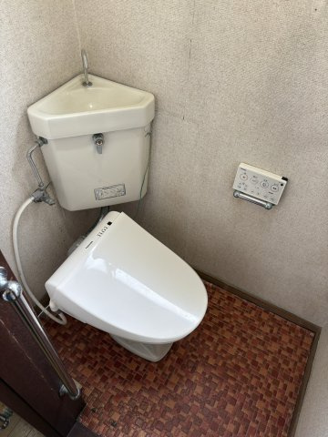枚方市香里ケ丘戸建のトイレ