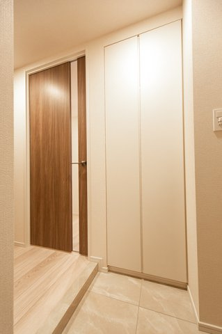 パークアクシス神田レジデンスの玄関|※写真は同タイプ住戸です。