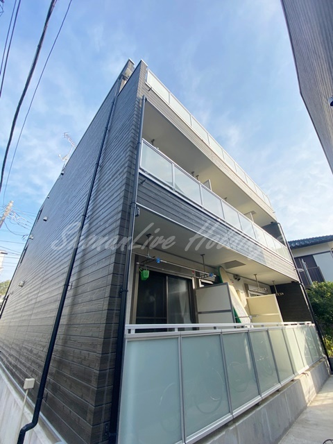 鎌倉市腰越４丁目のアパートの外観