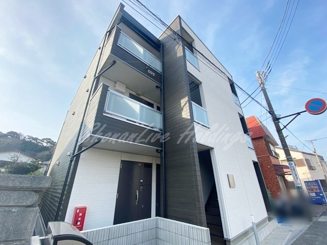 鎌倉市腰越４丁目のアパートの外観