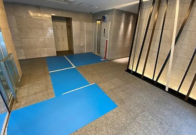 アジュールテラス日本橋浜町のエントランス