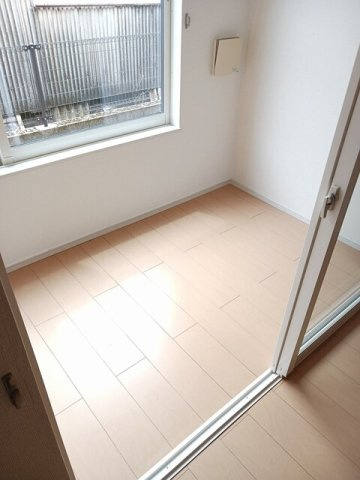 エス・フリーデ　Ⅰの内装|明るい室内です